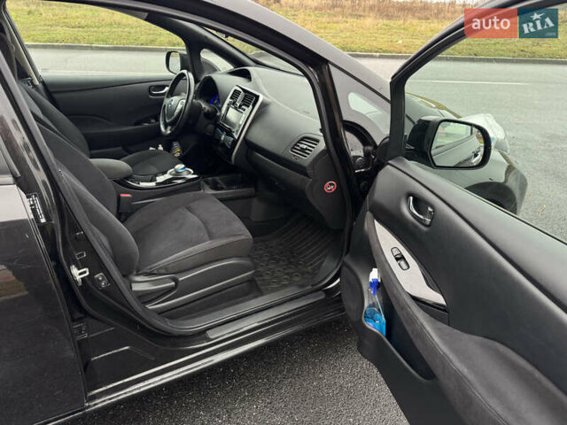 Черный Ниссан Лиф, объемом двигателя 0 л и пробегом 110 тыс. км за 7500 $, фото 20 на Automoto.ua