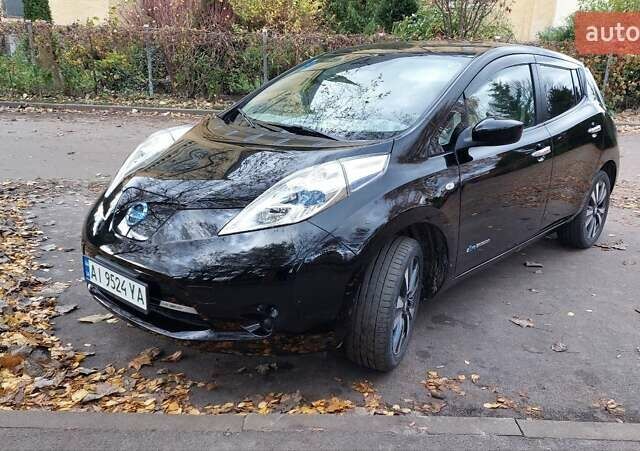 Черный Ниссан Лиф, объемом двигателя 0 л и пробегом 104 тыс. км за 7700 $, фото 5 на Automoto.ua