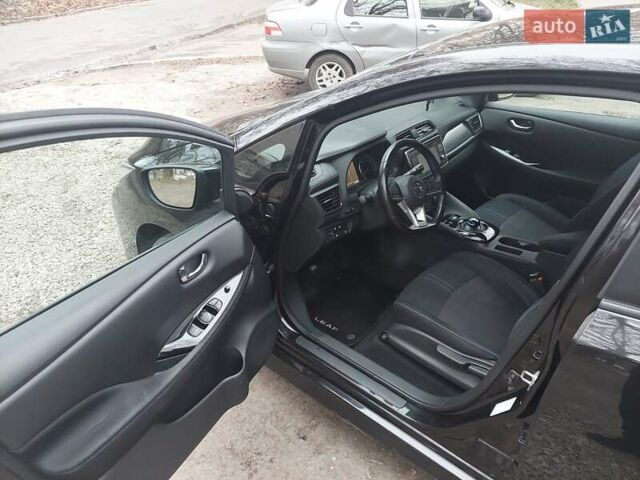 Чорний Ніссан Ліф, об'ємом двигуна 0 л та пробігом 202 тис. км за 10999 $, фото 9 на Automoto.ua