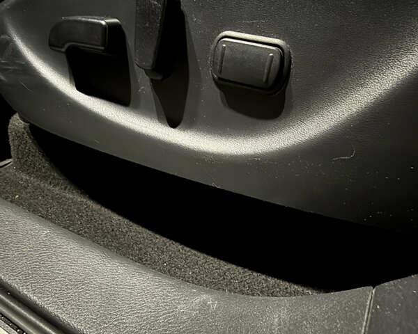 Черный Ниссан Лиф, объемом двигателя 0 л и пробегом 94 тыс. км за 12200 $, фото 19 на Automoto.ua