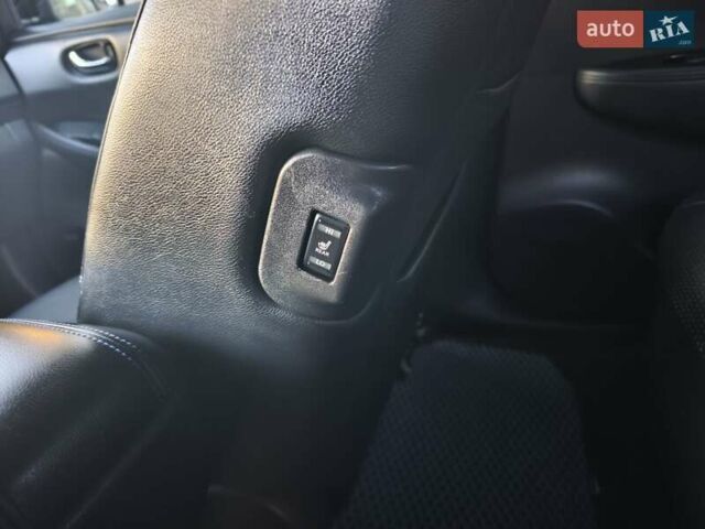 Черный Ниссан Лиф, объемом двигателя 0 л и пробегом 130 тыс. км за 7500 $, фото 26 на Automoto.ua