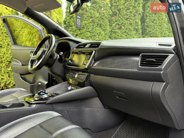 Черный Ниссан Лиф, объемом двигателя 0 л и пробегом 145 тыс. км за 11999 $, фото 72 на Automoto.ua