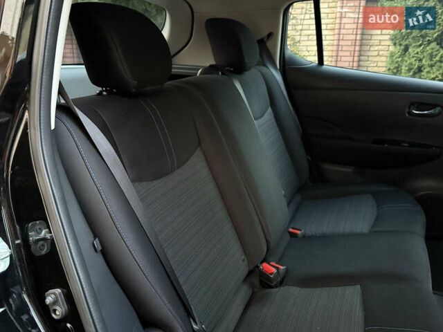 Черный Ниссан Лиф, объемом двигателя 0 л и пробегом 111 тыс. км за 11200 $, фото 30 на Automoto.ua