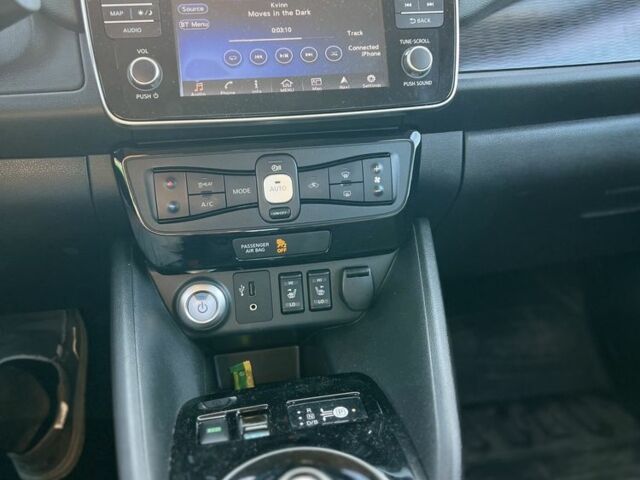 Черный Ниссан Лиф, объемом двигателя 0 л и пробегом 95 тыс. км за 12900 $, фото 10 на Automoto.ua