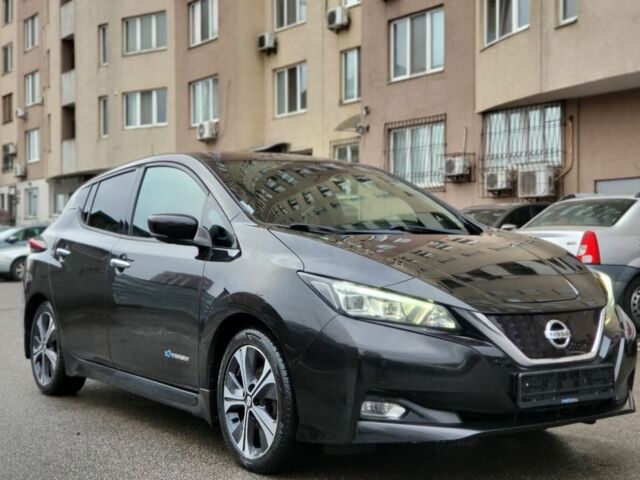 Черный Ниссан Лиф, объемом двигателя 0 л и пробегом 87 тыс. км за 12900 $, фото 4 на Automoto.ua