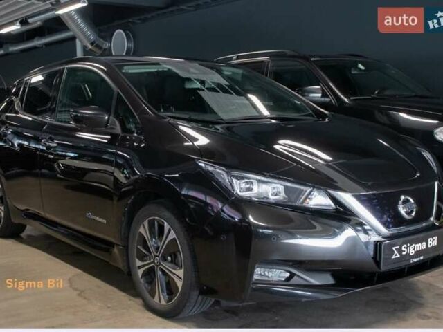 Черный Ниссан Лиф, объемом двигателя 0 л и пробегом 97 тыс. км за 15000 $, фото 9 на Automoto.ua