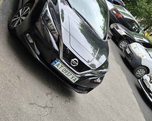 Черный Ниссан Лиф, объемом двигателя 0 л и пробегом 100 тыс. км за 12000 $, фото 1 на Automoto.ua