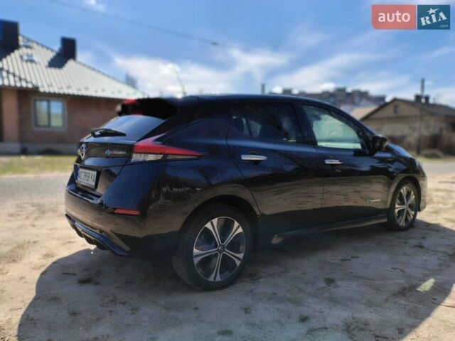 Черный Ниссан Лиф, объемом двигателя 0 л и пробегом 160 тыс. км за 11800 $, фото 5 на Automoto.ua