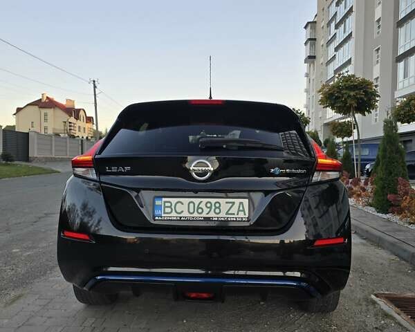 Черный Ниссан Лиф, объемом двигателя 0 л и пробегом 190 тыс. км за 12500 $, фото 5 на Automoto.ua