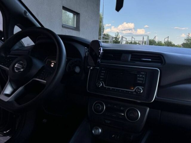 Черный Ниссан Лиф, объемом двигателя 0 л и пробегом 92 тыс. км за 13500 $, фото 2 на Automoto.ua