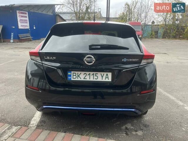 Черный Ниссан Лиф, объемом двигателя 0 л и пробегом 120 тыс. км за 11900 $, фото 10 на Automoto.ua
