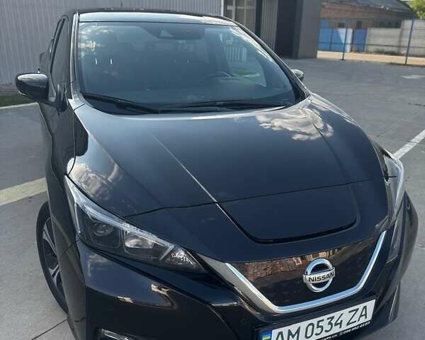 Черный Ниссан Лиф, объемом двигателя 0 л и пробегом 156 тыс. км за 12500 $, фото 2 на Automoto.ua