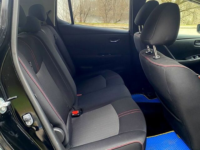 Черный Ниссан Лиф, объемом двигателя 0 л и пробегом 122 тыс. км за 14500 $, фото 6 на Automoto.ua