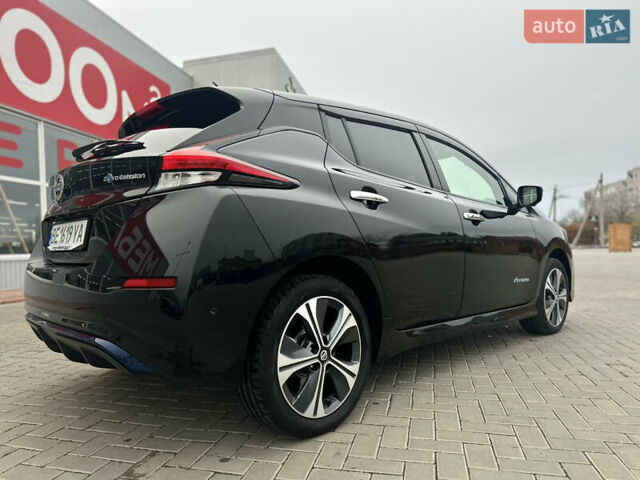 Черный Ниссан Лиф, объемом двигателя 0 л и пробегом 82 тыс. км за 11855 $, фото 10 на Automoto.ua