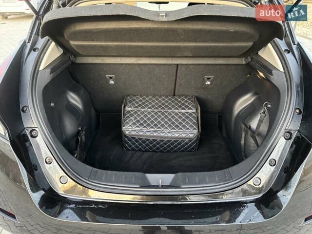 Чорний Ніссан Ліф, об'ємом двигуна 0 л та пробігом 90 тис. км за 11950 $, фото 16 на Automoto.ua