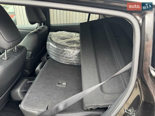 Черный Ниссан Лиф, объемом двигателя 0 л и пробегом 173 тыс. км за 11000 $, фото 17 на Automoto.ua