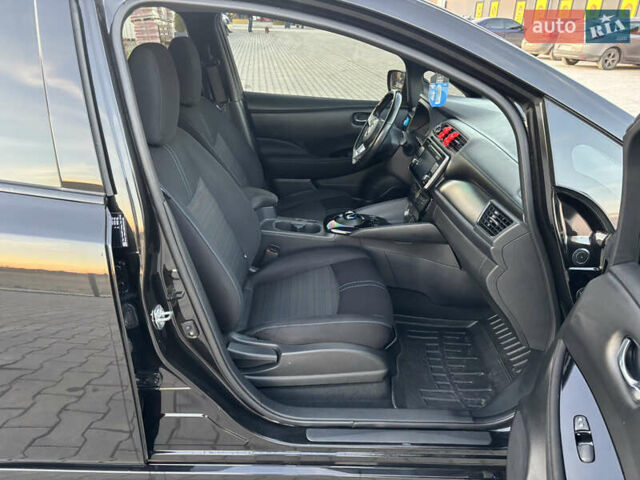 Чорний Ніссан Ліф, об'ємом двигуна 0 л та пробігом 90 тис. км за 11950 $, фото 19 на Automoto.ua