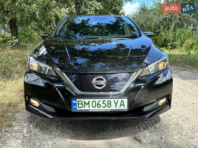 Черный Ниссан Лиф, объемом двигателя 0 л и пробегом 119 тыс. км за 13500 $, фото 1 на Automoto.ua
