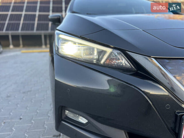 Черный Ниссан Лиф, объемом двигателя 0 л и пробегом 119 тыс. км за 11700 $, фото 17 на Automoto.ua