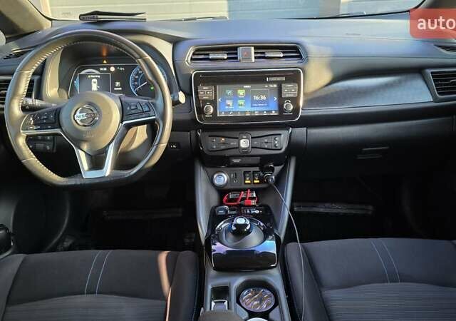 Чорний Ніссан Ліф, об'ємом двигуна 0 л та пробігом 153 тис. км за 14400 $, фото 11 на Automoto.ua