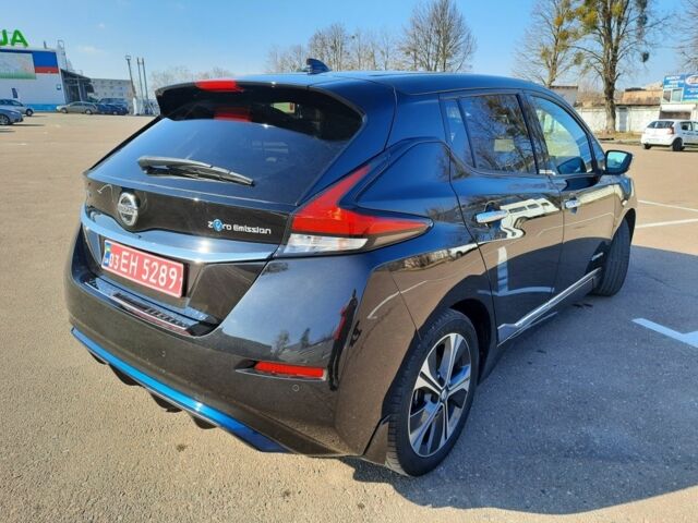 Черный Ниссан Лиф, объемом двигателя 0 л и пробегом 88 тыс. км за 14500 $, фото 5 на Automoto.ua