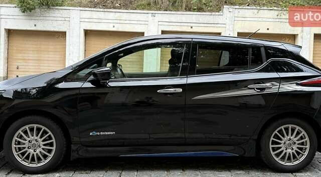 Чорний Ніссан Ліф, об'ємом двигуна 0 л та пробігом 47 тис. км за 12600 $, фото 3 на Automoto.ua