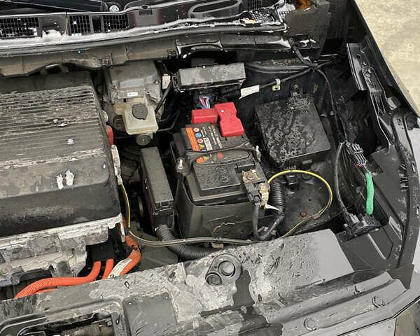 Черный Ниссан Лиф, объемом двигателя 0 л и пробегом 112 тыс. км за 11750 $, фото 13 на Automoto.ua