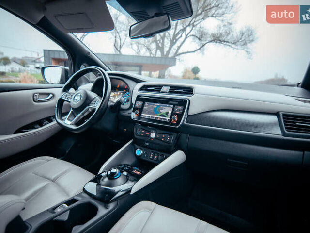 Черный Ниссан Лиф, объемом двигателя 0 л и пробегом 89 тыс. км за 13350 $, фото 29 на Automoto.ua