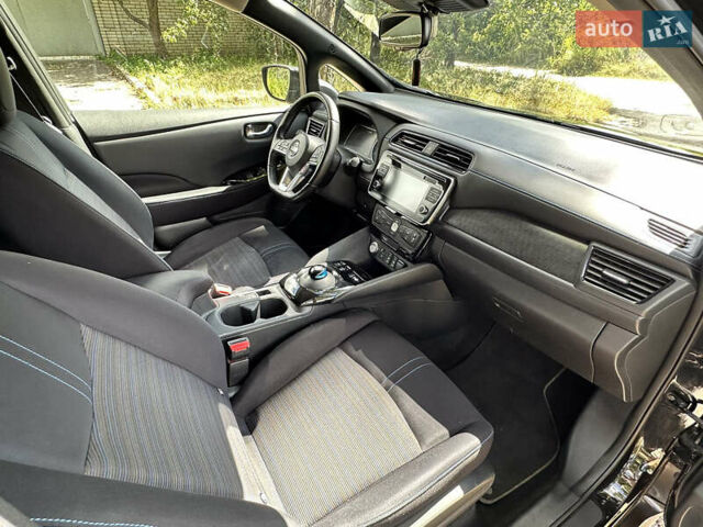 Черный Ниссан Лиф, объемом двигателя 0 л и пробегом 119 тыс. км за 13500 $, фото 33 на Automoto.ua