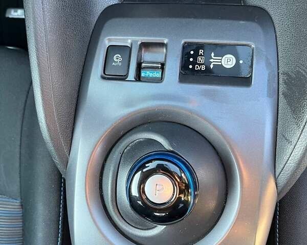 Чорний Ніссан Ліф, об'ємом двигуна 0 л та пробігом 52 тис. км за 12200 $, фото 5 на Automoto.ua