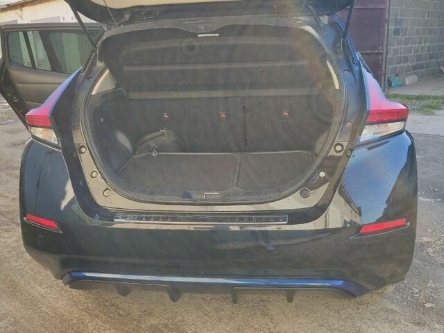 Чорний Ніссан Ліф, об'ємом двигуна 0 л та пробігом 145 тис. км за 14000 $, фото 14 на Automoto.ua