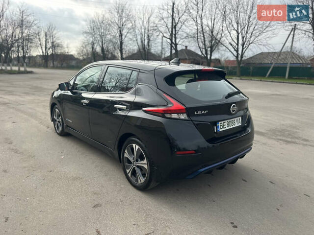 Черный Ниссан Лиф, объемом двигателя 0 л и пробегом 51 тыс. км за 13999 $, фото 3 на Automoto.ua