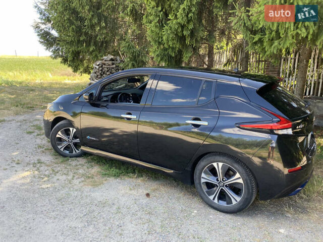 Чорний Ніссан Ліф, об'ємом двигуна 0 л та пробігом 908 тис. км за 11500 $, фото 5 на Automoto.ua