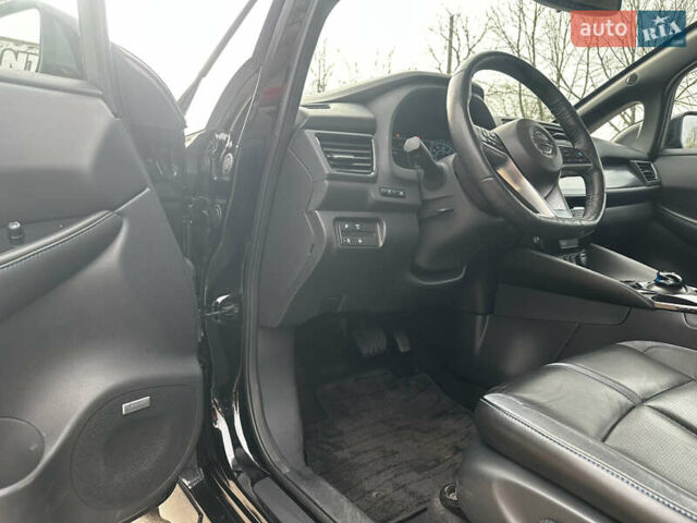 Черный Ниссан Лиф, объемом двигателя 0 л и пробегом 51 тыс. км за 13999 $, фото 8 на Automoto.ua