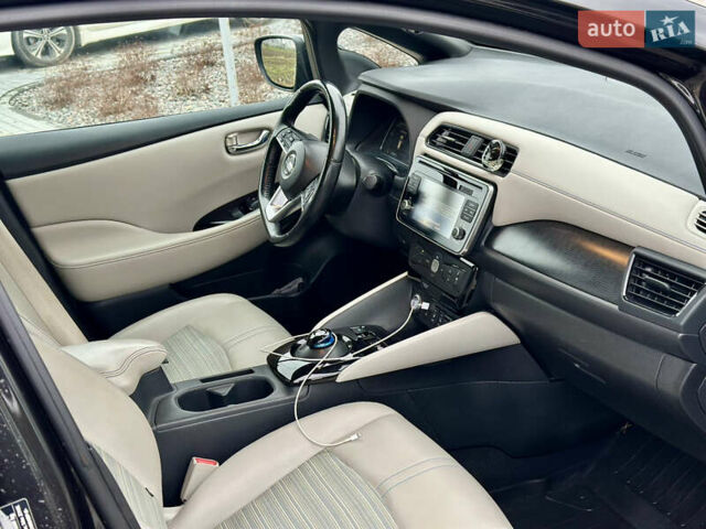 Чорний Ніссан Ліф, об'ємом двигуна 0 л та пробігом 96 тис. км за 11700 $, фото 16 на Automoto.ua