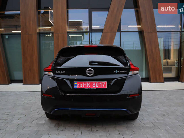 Черный Ниссан Лиф, объемом двигателя 0 л и пробегом 137 тыс. км за 12500 $, фото 7 на Automoto.ua