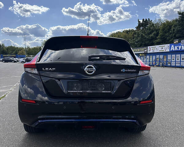 Чорний Ніссан Ліф, об'ємом двигуна 0 л та пробігом 111 тис. км за 12850 $, фото 6 на Automoto.ua