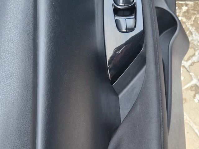 Чорний Ніссан Ліф, об'ємом двигуна 0 л та пробігом 125 тис. км за 13000 $, фото 13 на Automoto.ua