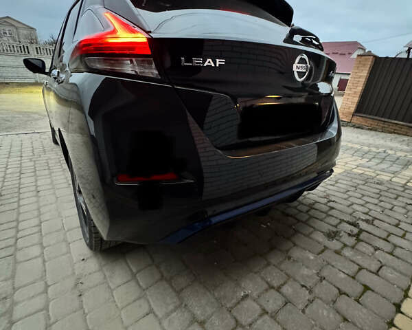 Черный Ниссан Лиф, объемом двигателя 0 л и пробегом 78 тыс. км за 11999 $, фото 4 на Automoto.ua