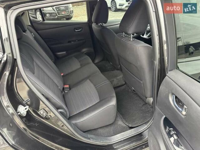 Черный Ниссан Лиф, объемом двигателя 0 л и пробегом 160 тыс. км за 11500 $, фото 30 на Automoto.ua