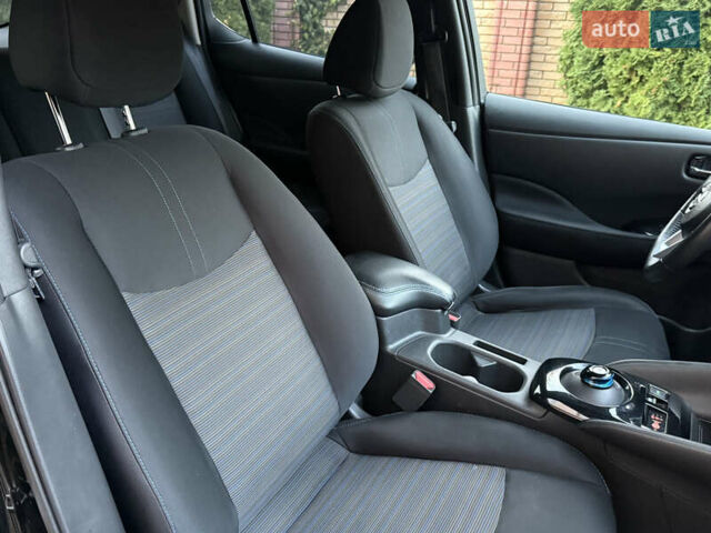 Черный Ниссан Лиф, объемом двигателя 0 л и пробегом 111 тыс. км за 11200 $, фото 28 на Automoto.ua