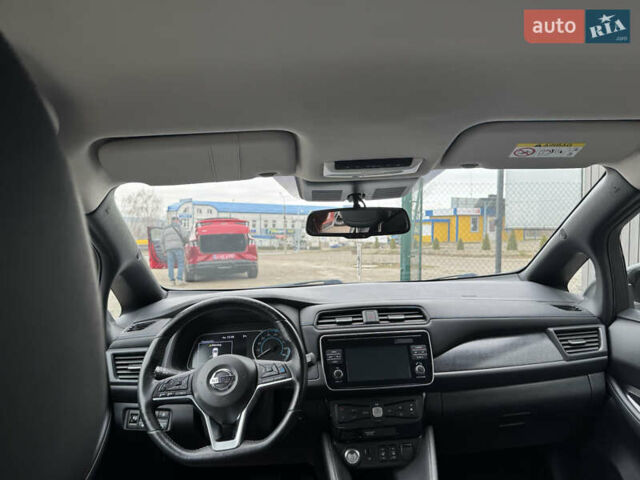 Черный Ниссан Лиф, объемом двигателя 0 л и пробегом 173 тыс. км за 11000 $, фото 22 на Automoto.ua