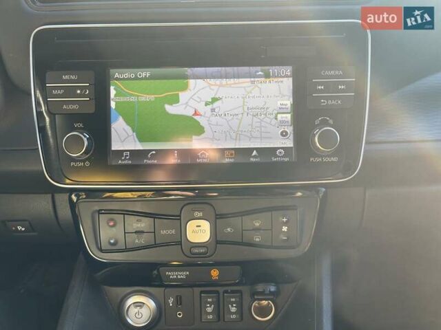 Черный Ниссан Лиф, объемом двигателя 0 л и пробегом 114 тыс. км за 12800 $, фото 15 на Automoto.ua