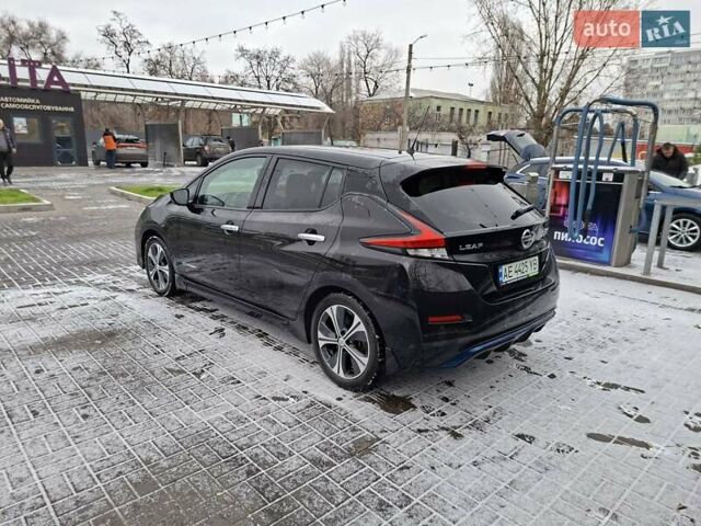 Черный Ниссан Лиф, объемом двигателя 0 л и пробегом 140 тыс. км за 13200 $, фото 3 на Automoto.ua