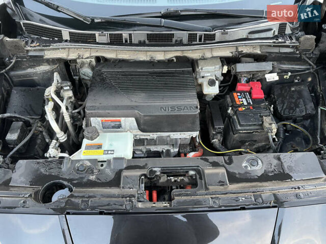 Чорний Ніссан Ліф, об'ємом двигуна 0 л та пробігом 90 тис. км за 11950 $, фото 35 на Automoto.ua