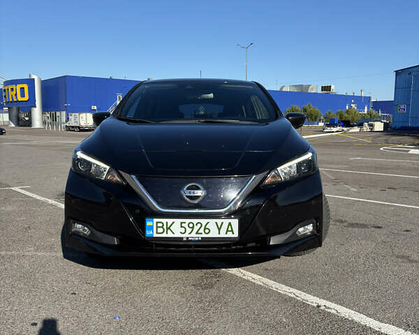 Черный Ниссан Лиф, объемом двигателя 0 л и пробегом 123 тыс. км за 12100 $, фото 1 на Automoto.ua