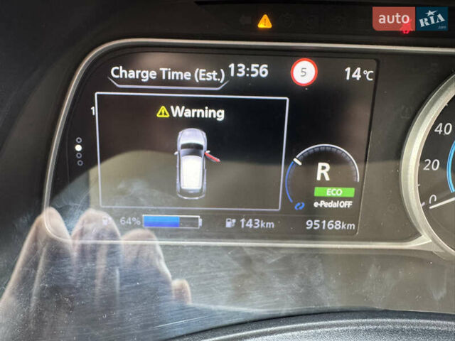 Чорний Ніссан Ліф, об'ємом двигуна 0 л та пробігом 95 тис. км за 13500 $, фото 14 на Automoto.ua