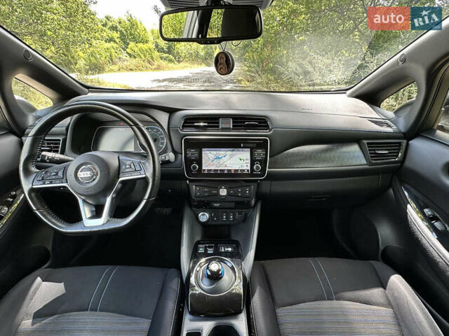 Черный Ниссан Лиф, объемом двигателя 0 л и пробегом 119 тыс. км за 13500 $, фото 23 на Automoto.ua