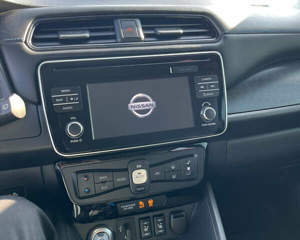 Чорний Ніссан Ліф, об'ємом двигуна 0 л та пробігом 80 тис. км за 13800 $, фото 9 на Automoto.ua