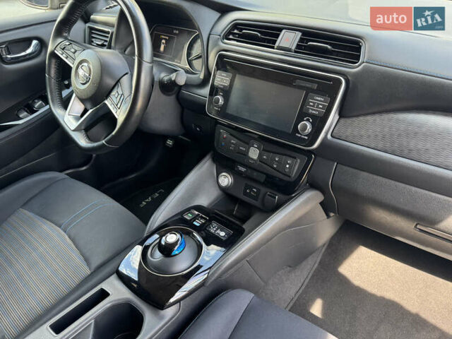 Чорний Ніссан Ліф, об'ємом двигуна 0 л та пробігом 95 тис. км за 13500 $, фото 10 на Automoto.ua